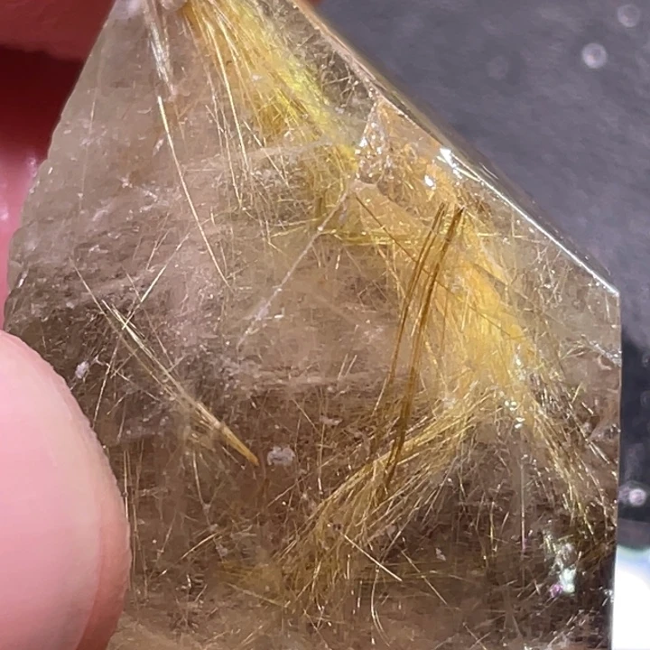 何***钦颈饰未镶嵌发晶钛晶