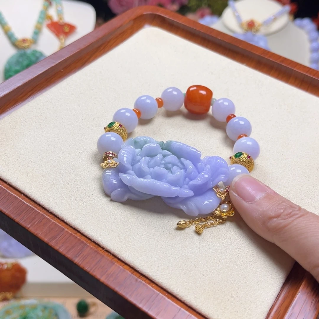 翡翠颈饰未镶嵌紫牡丹