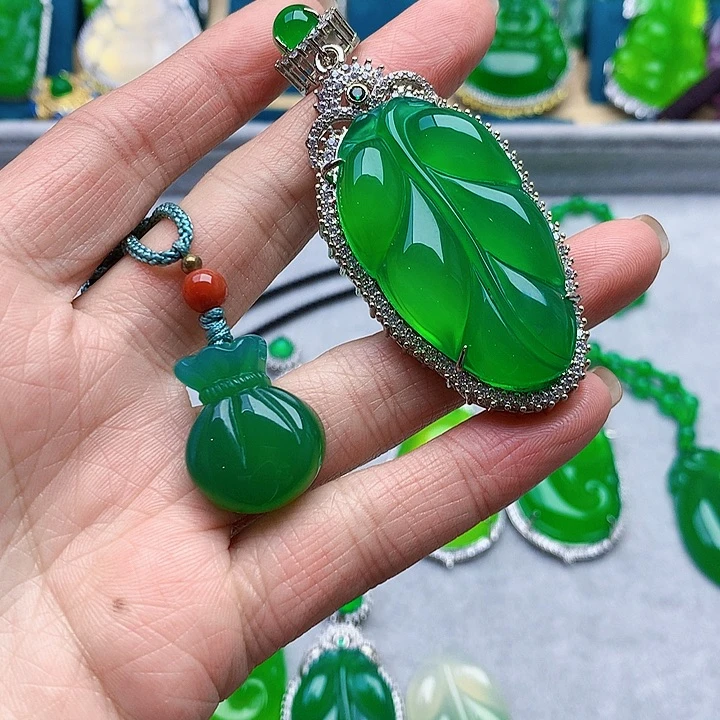 玛瑙/玉髓吊坠未镶嵌