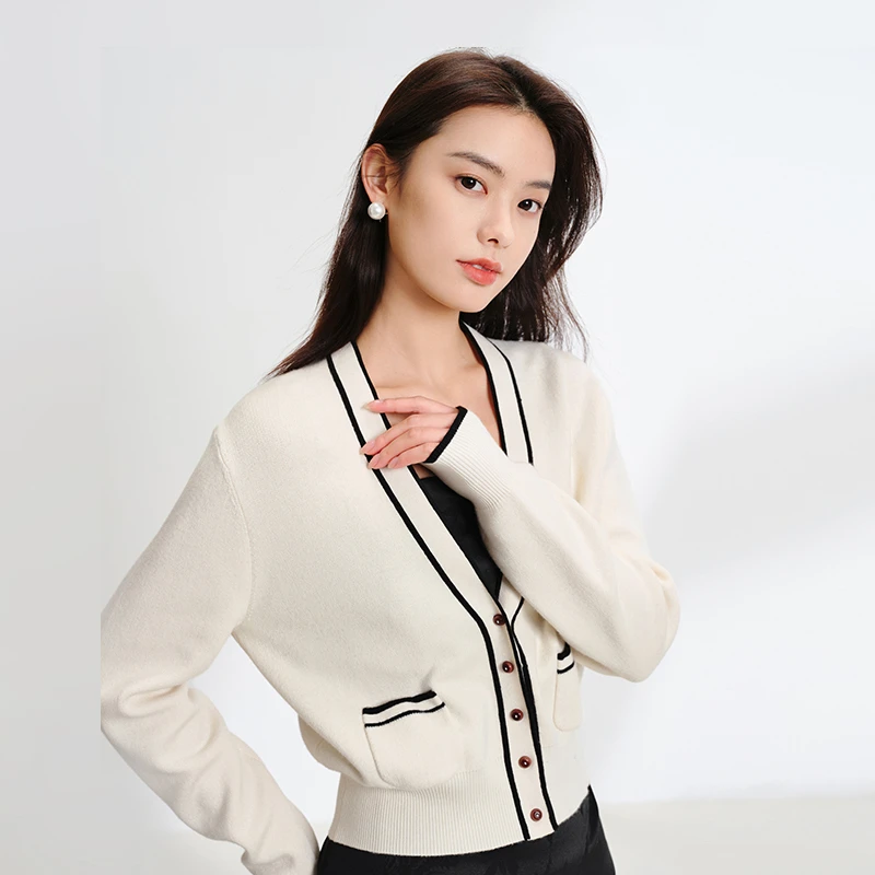 EP YAYING雅莹女装 棉羊绒混纺V领撞色针织开衫 新款9161A