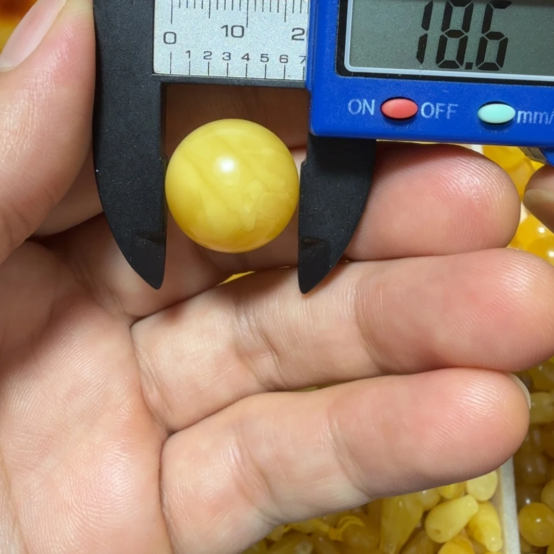 琥珀未镶嵌裸石成品