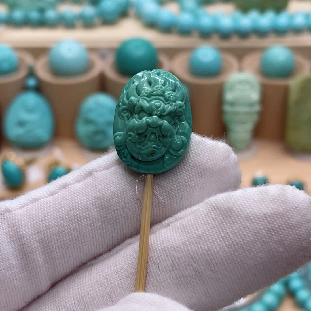 绿松石未镶嵌珠宝奇石