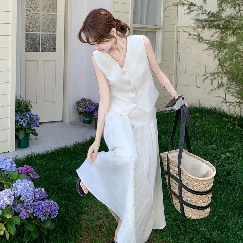 米白色高级感穿搭显瘦马甲时尚套装女夏新款高腰气质半身裙两件套