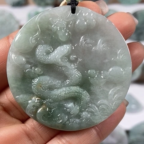 翡翠颈饰未镶嵌蛇牌福利有棉感福利