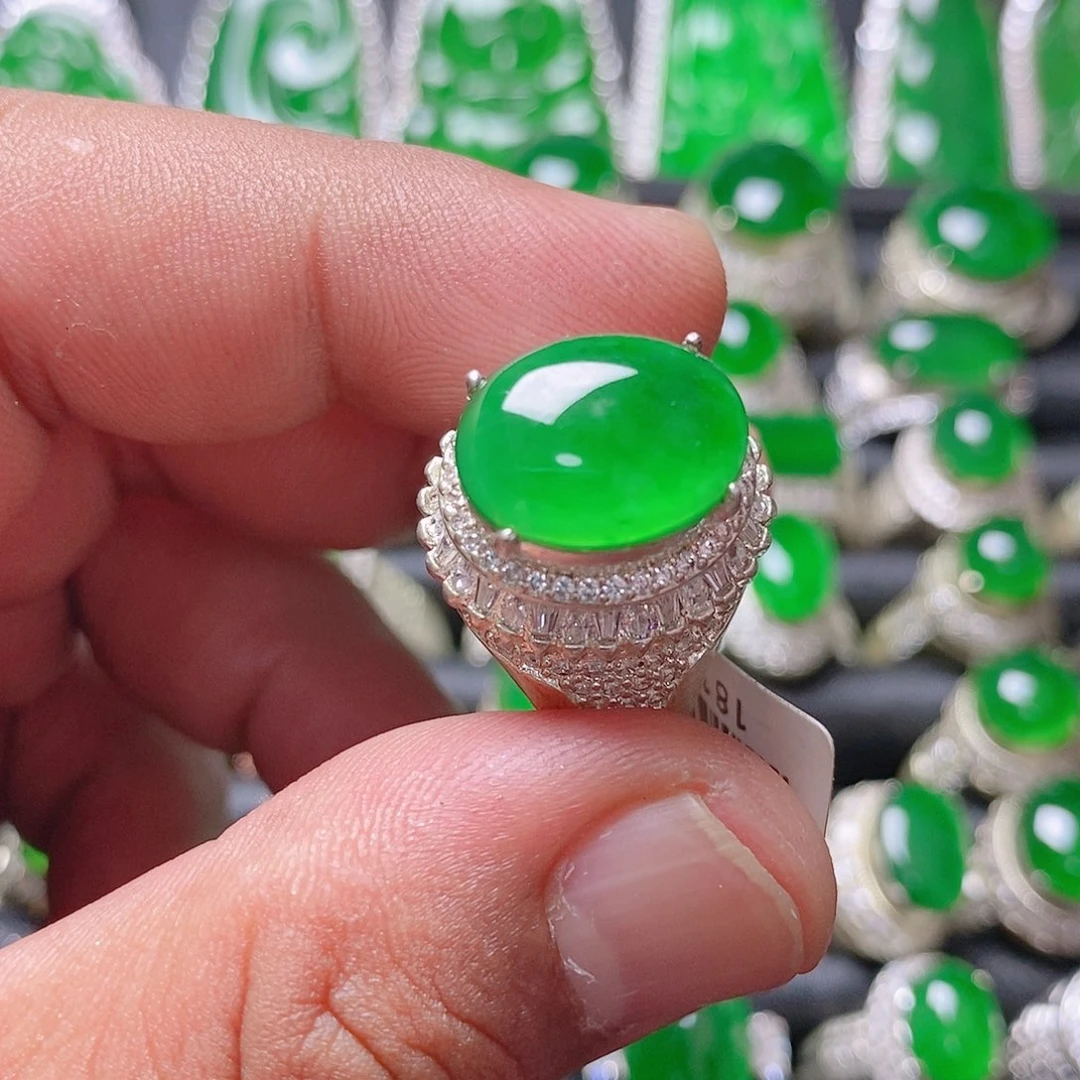 翡翠未镶嵌颈饰