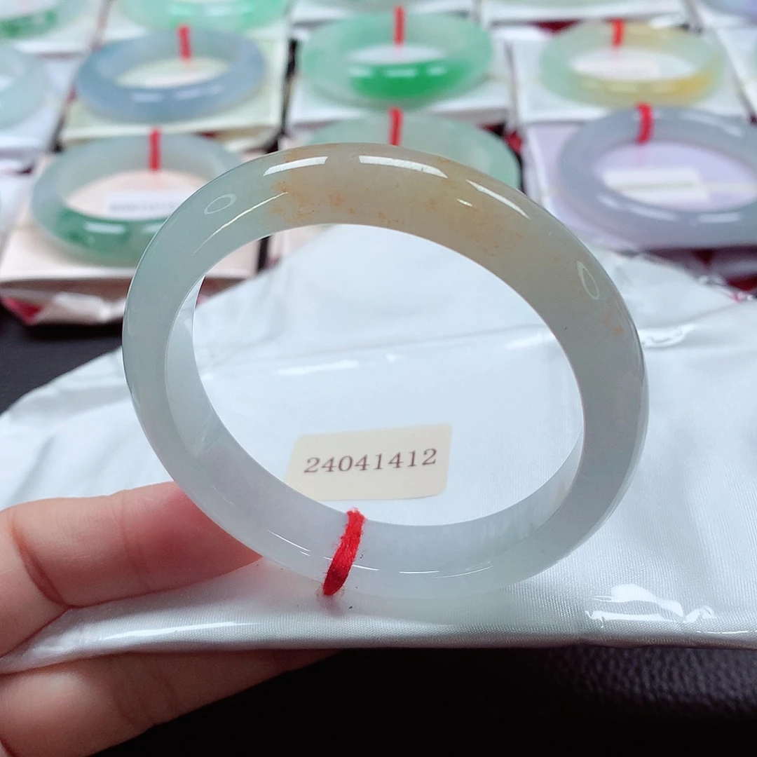 翡翠手镯未镶嵌天然A货翡翠