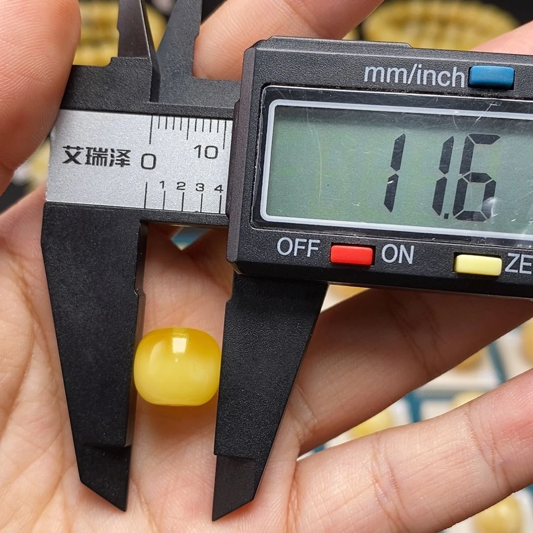 蜜蜡珠宝奇石未镶嵌