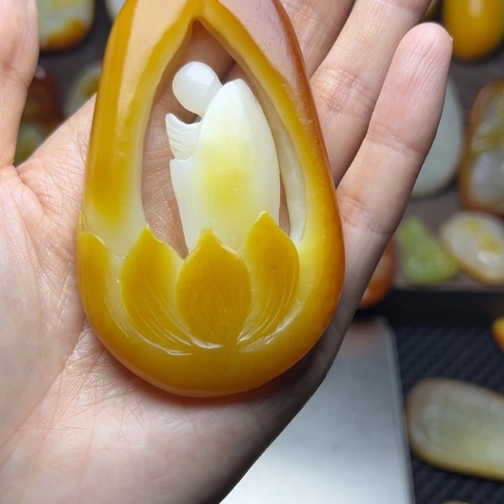 和田玉未镶嵌颈饰