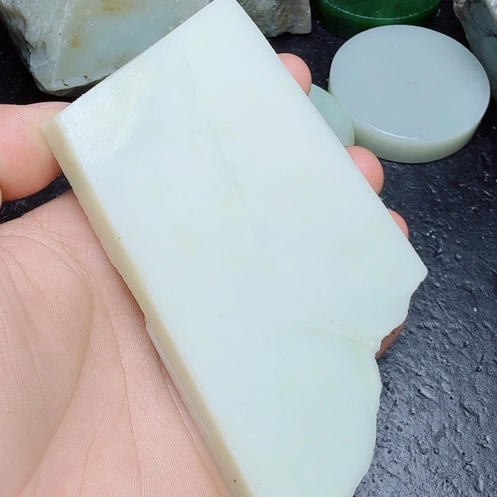 未镶嵌和田玉（糖玉）珠宝奇石