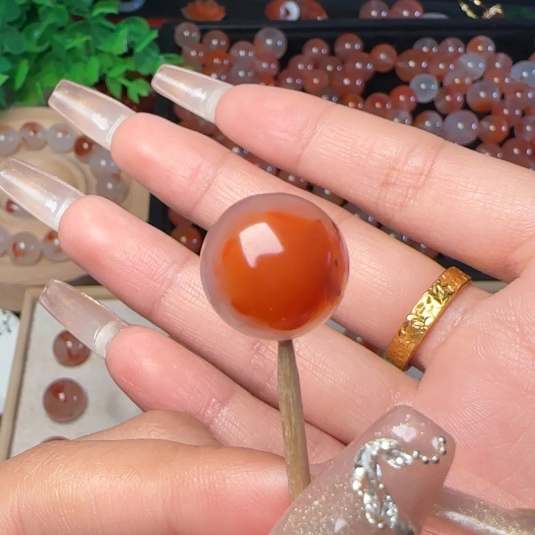 南红玛瑙颈饰未镶嵌