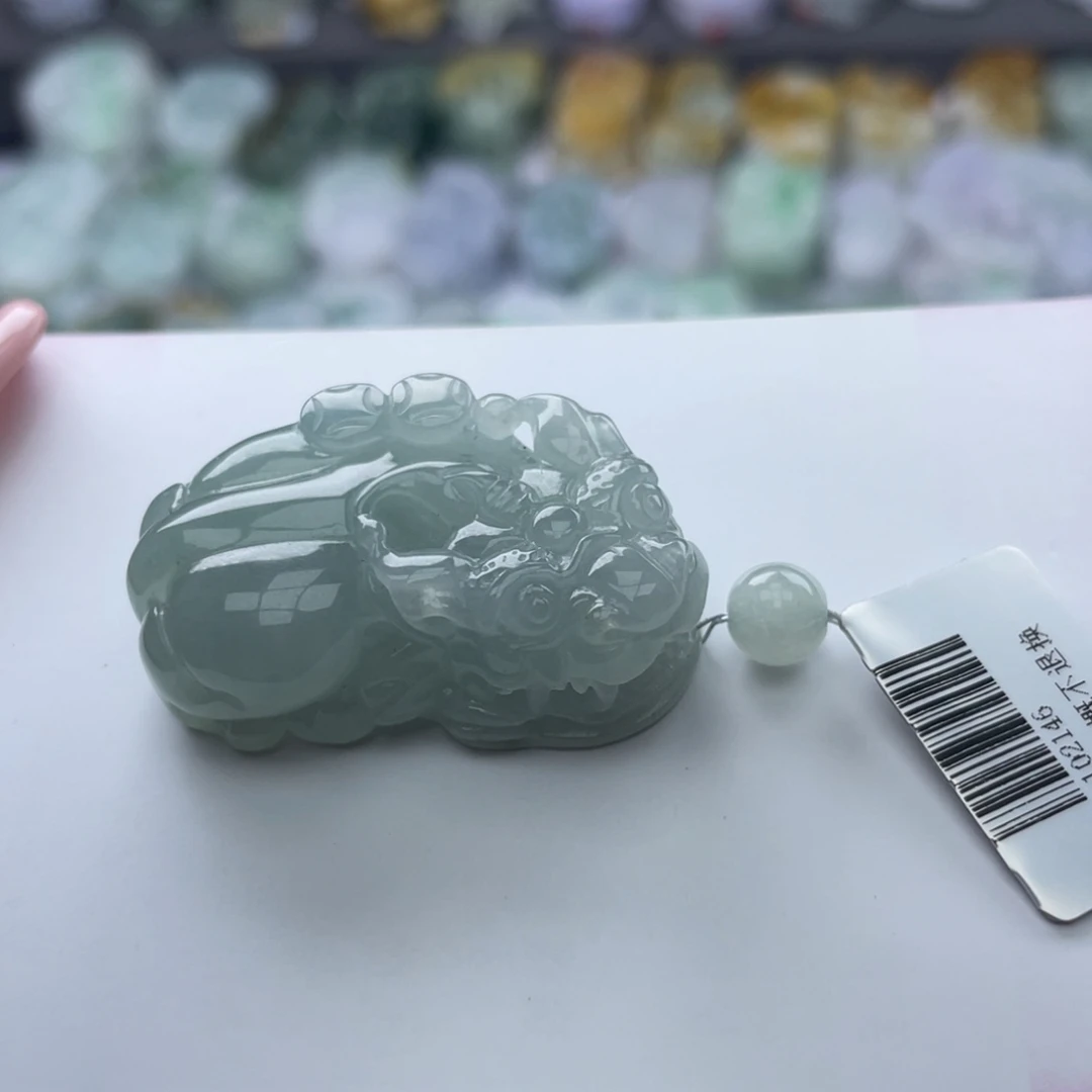 翡翠颈饰未镶嵌貔貅