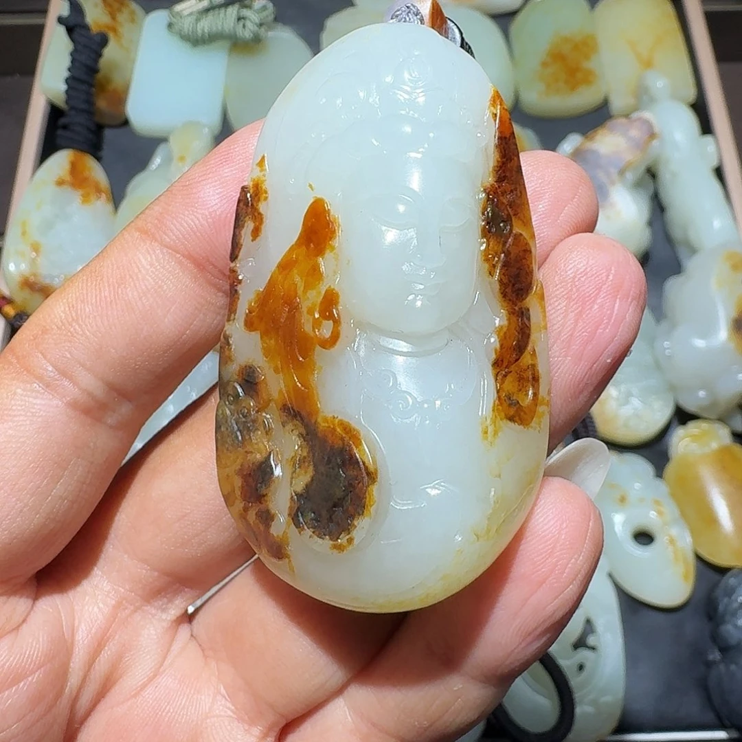和田玉未镶嵌颈饰