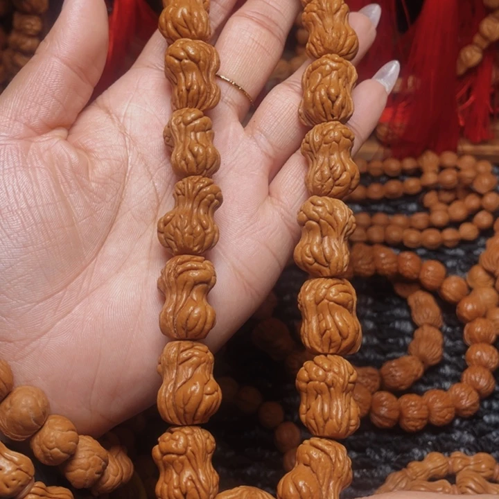 木质类龙纹桃枭手串