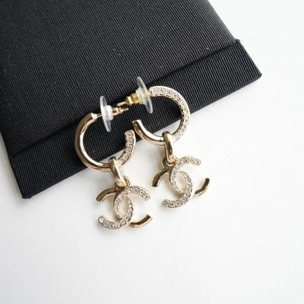 Chanel闪钻双C吊坠耳钉