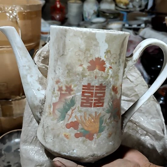 摆件盘子碗茶壶啥都有带盖子