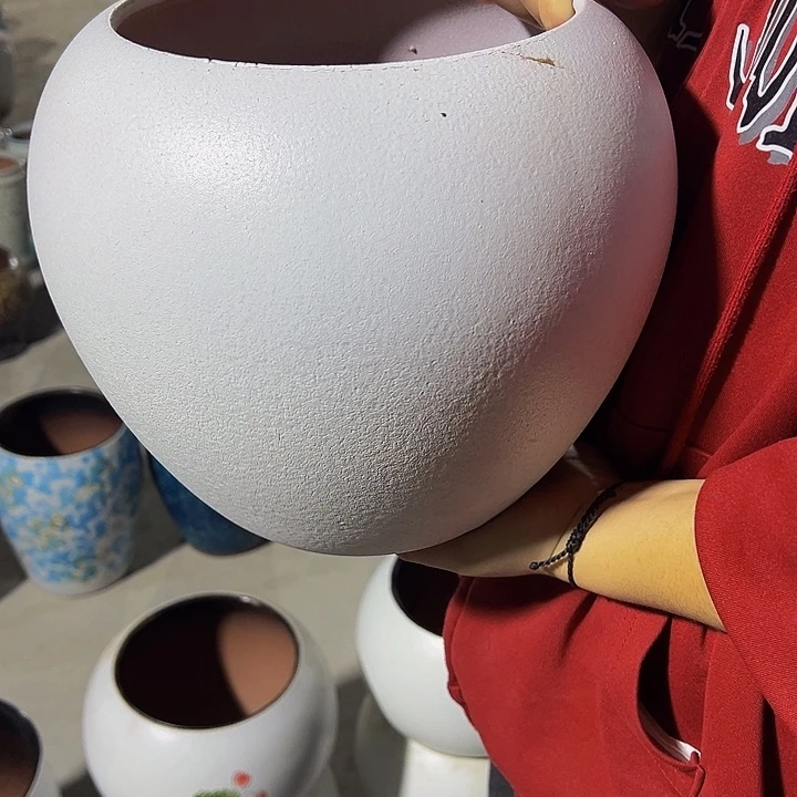 微瑕高度23厘米口径18厘米