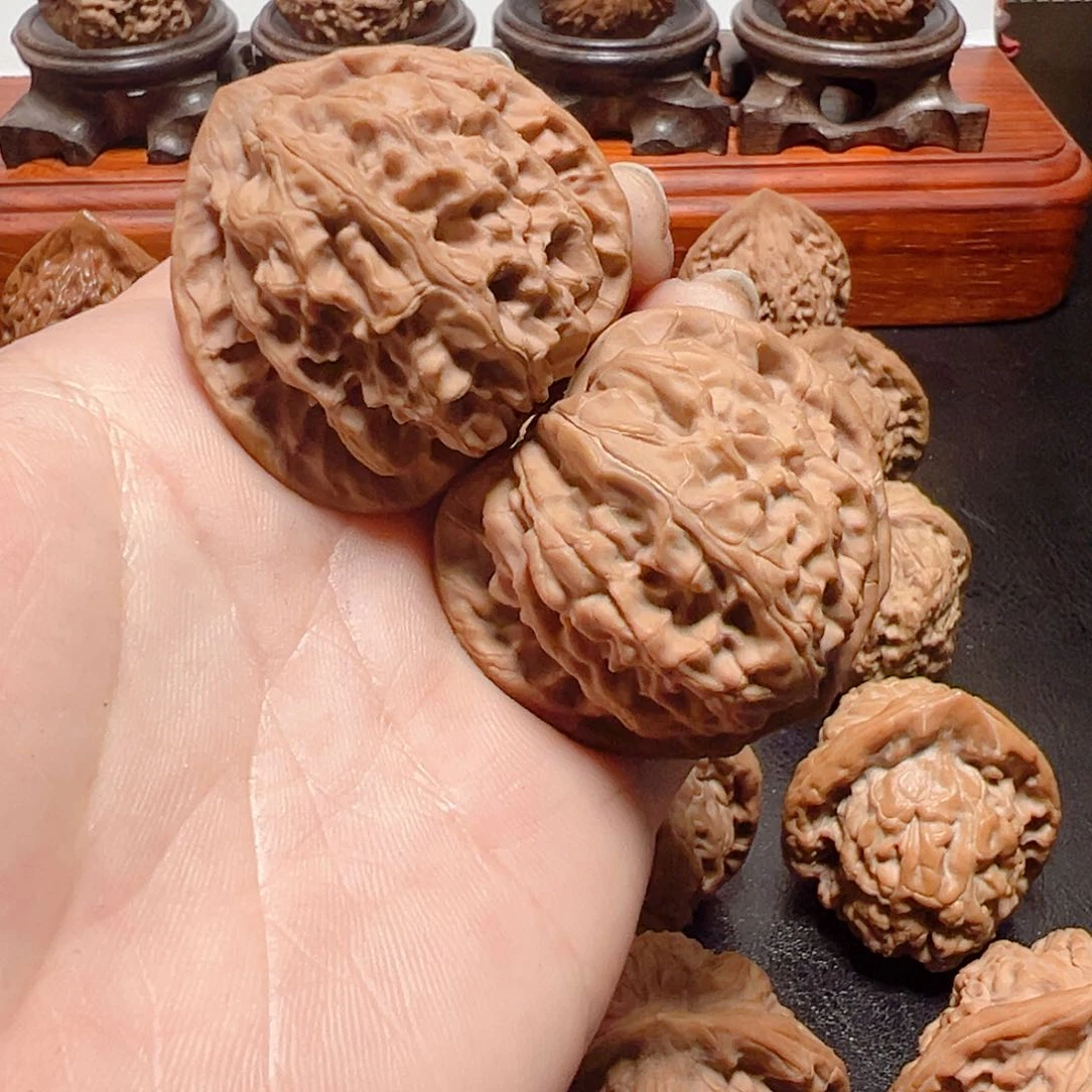 文玩核桃把件白狮子38