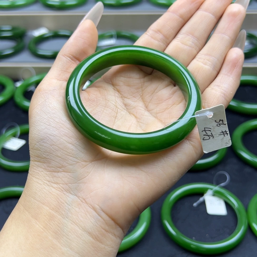 和田玉（碧玉）未镶嵌手镯