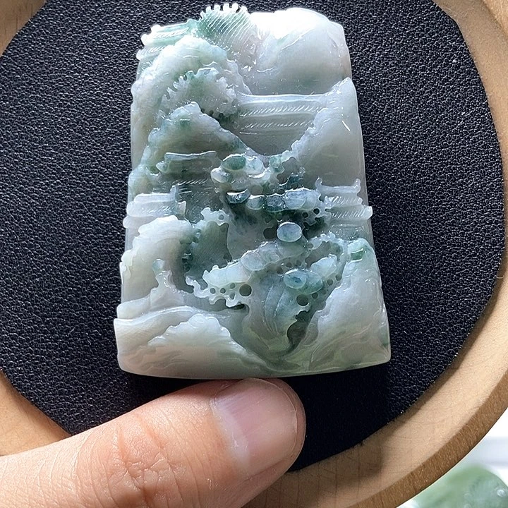 翡翠挂件未镶嵌翡翠a货