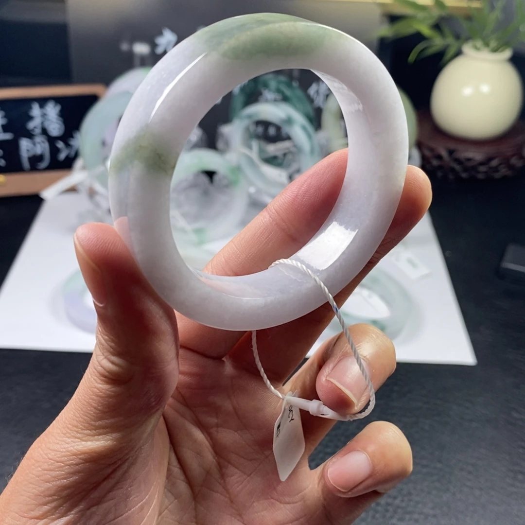 未镶嵌手镯定制翡翠