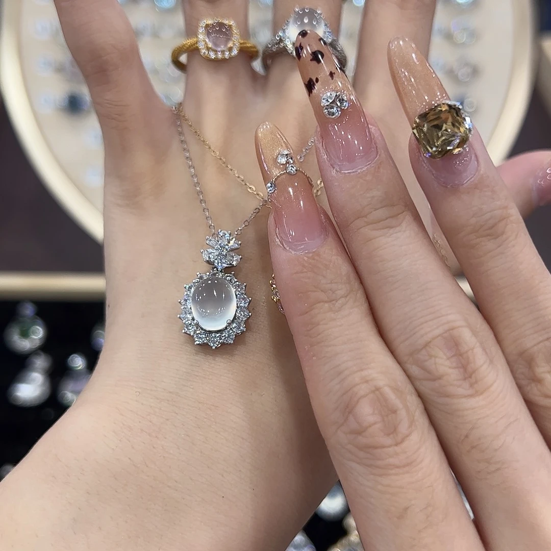 不***睫蛇纹石玉银S925镶嵌颈饰