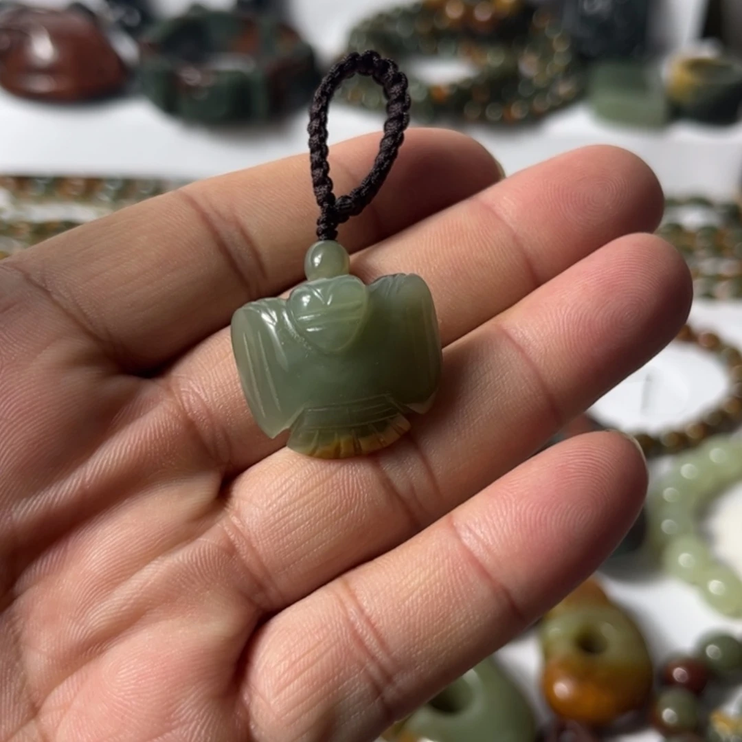 【闪购商品】未镶嵌透闪石质玉挂件