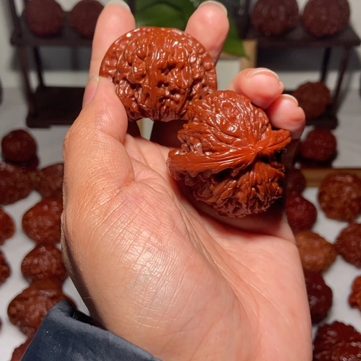 X***n吊坠文玩核桃白狮子精品