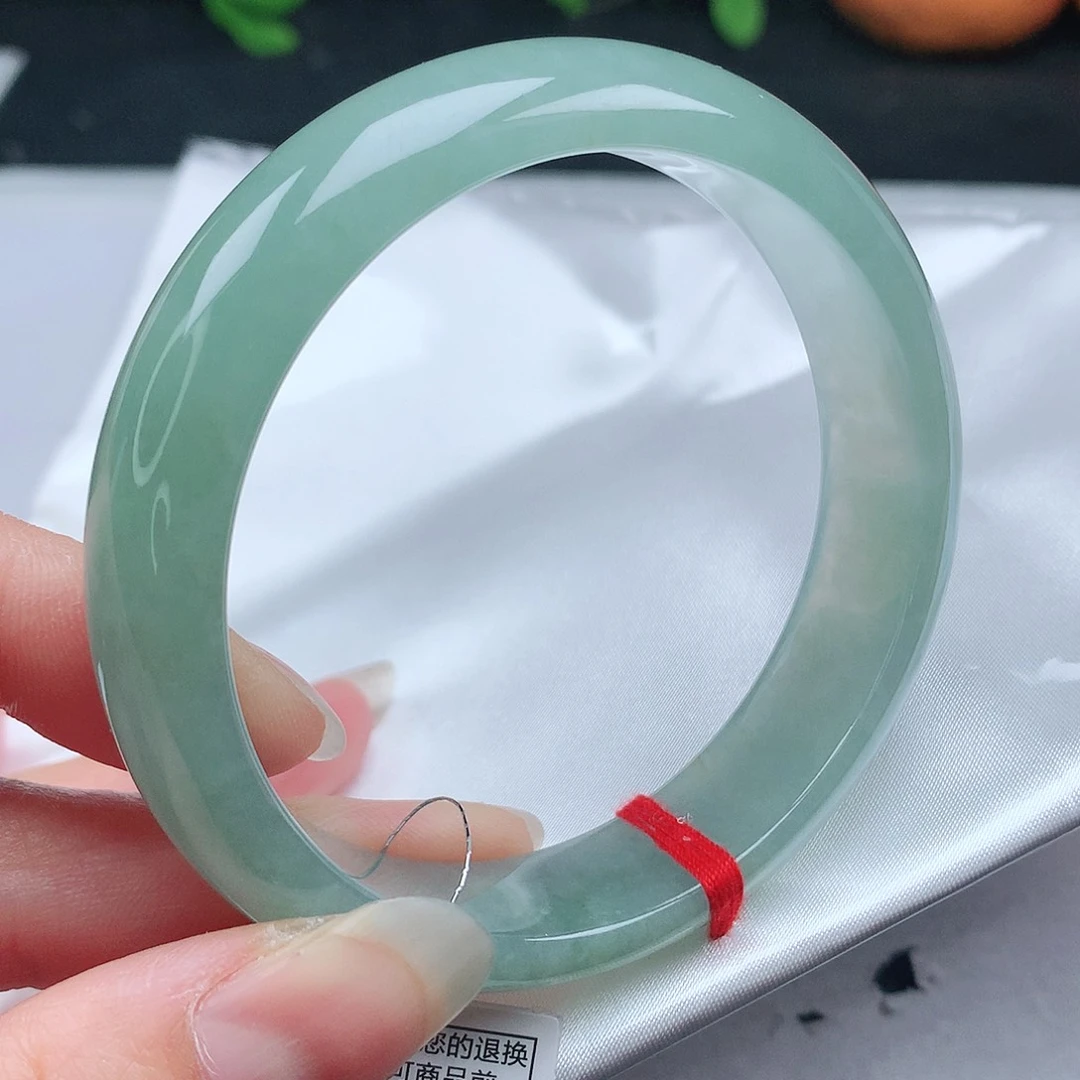 翡翠手镯未镶嵌59圈