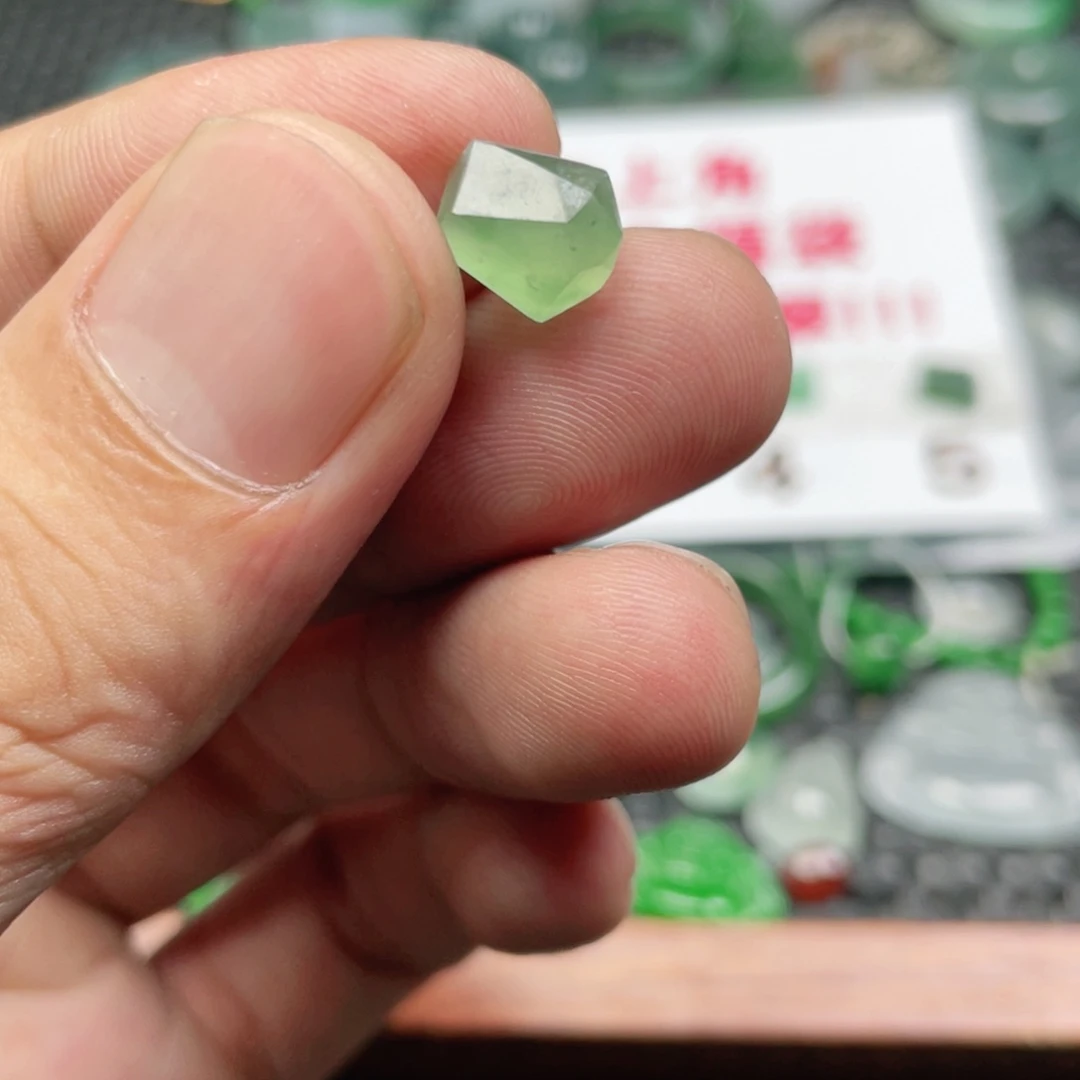 定制翡翠未镶嵌翡翠