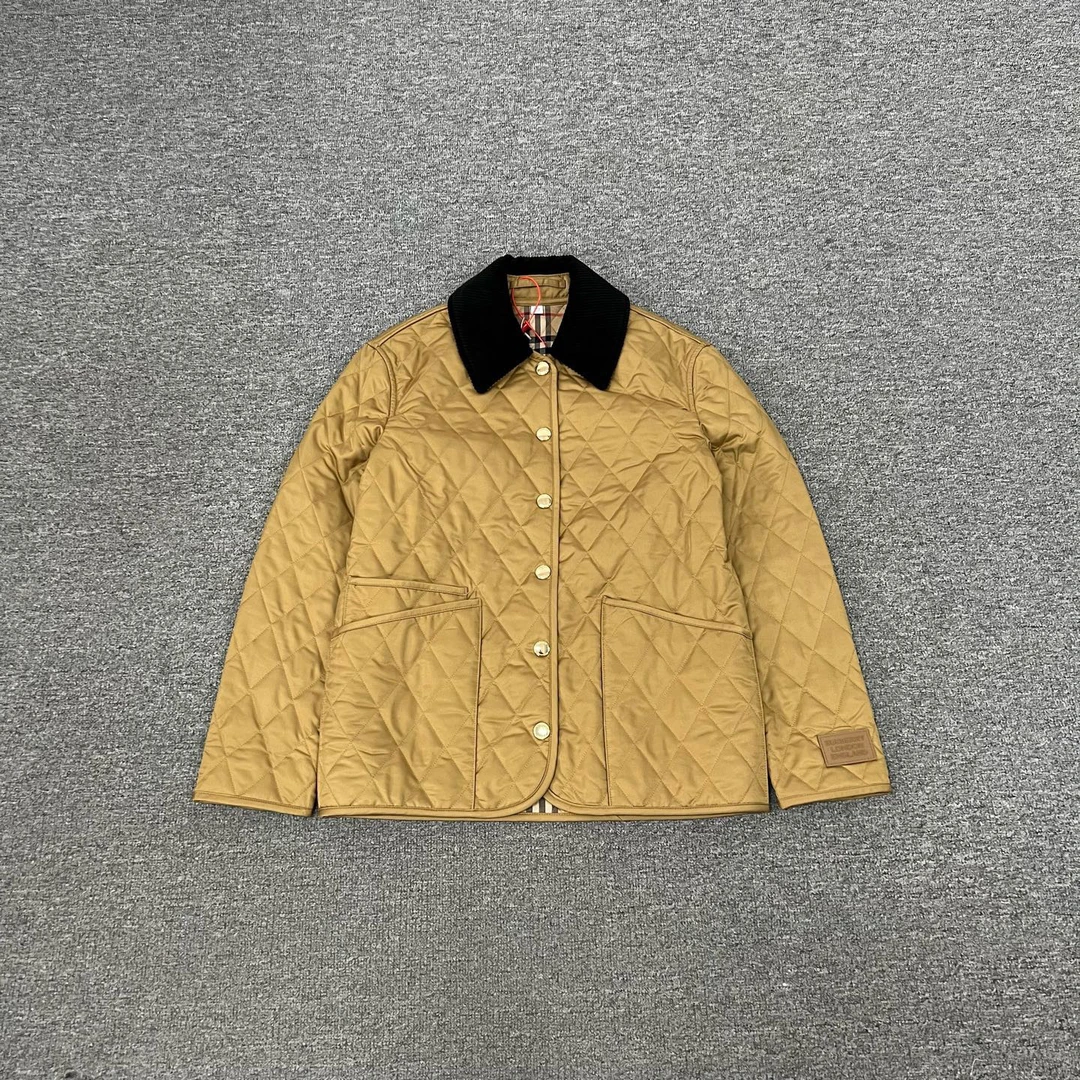 99新 BURBERRY/博柏利 卡其色 经典款 黄金甲 棉服 Xxs码