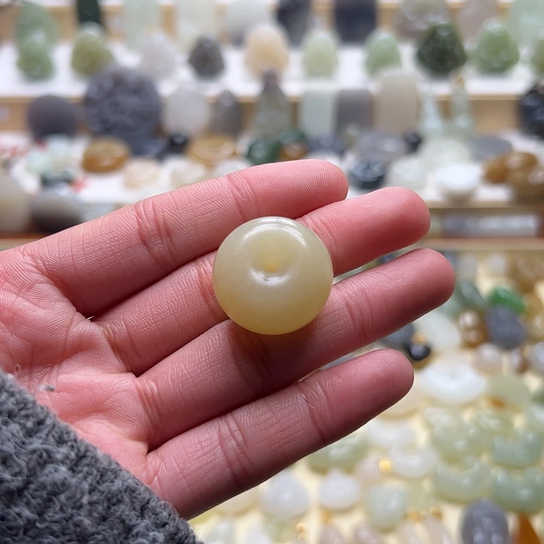 和田玉吊坠(赠链)未镶嵌晚*