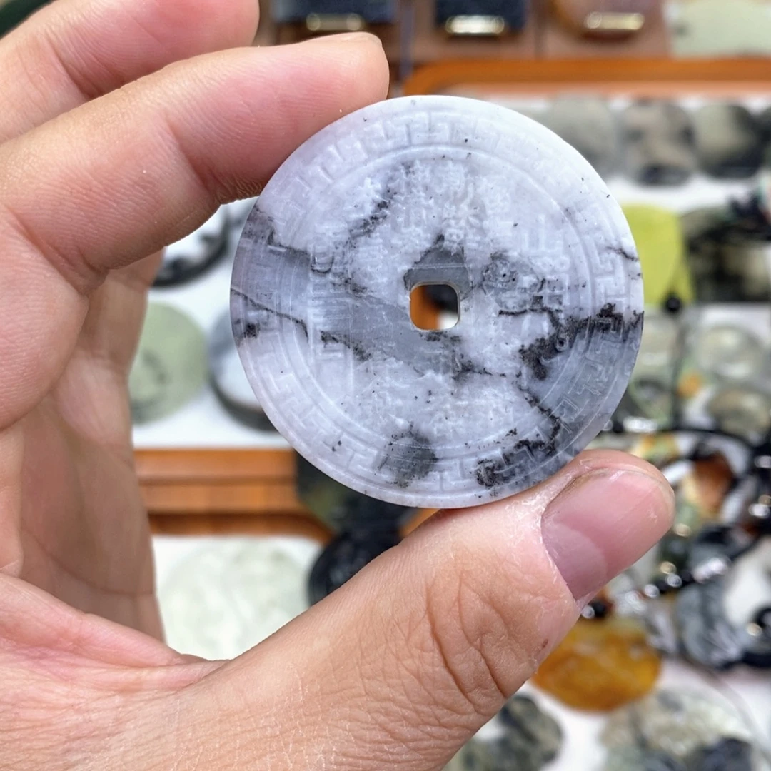 岫玉未镶嵌颈饰岫玉山鬼花钱吊坠