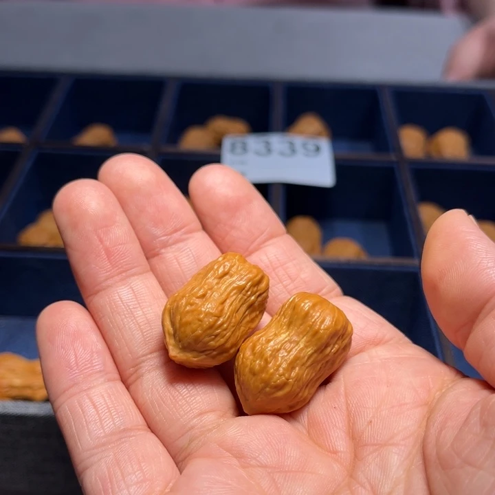 文玩核桃把件花生8339