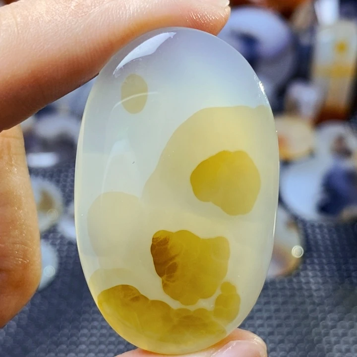 玛瑙/玉髓未镶嵌珠宝半成品