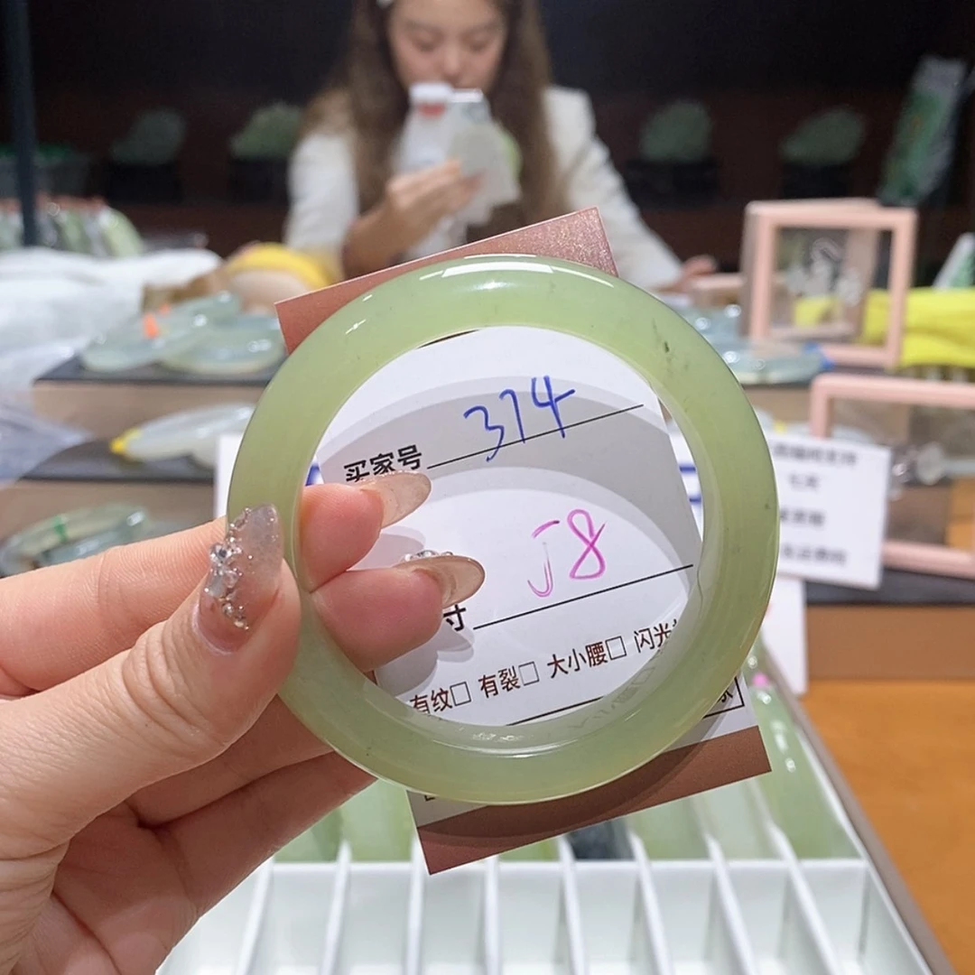 【闪购商品】岫玉手镯未镶嵌天然