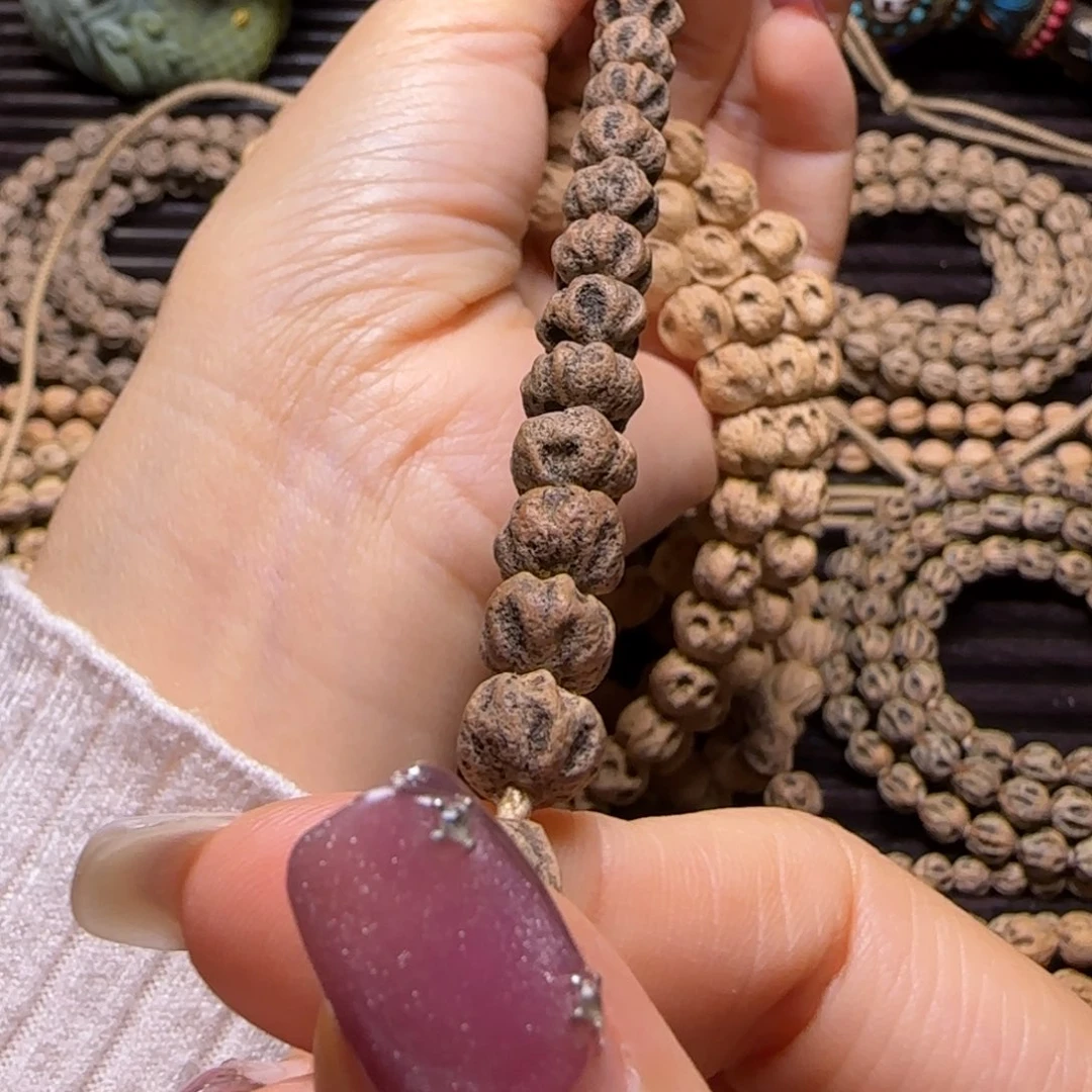 潇***哥柏香籽/百香籽吊坠