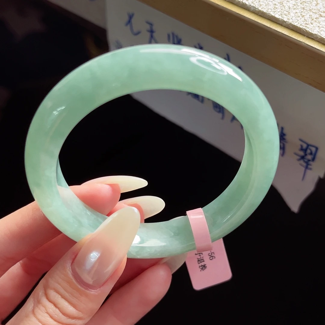未镶嵌手镯翡翠手镯