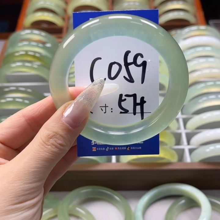 岫玉手镯未镶嵌奕***事手镯