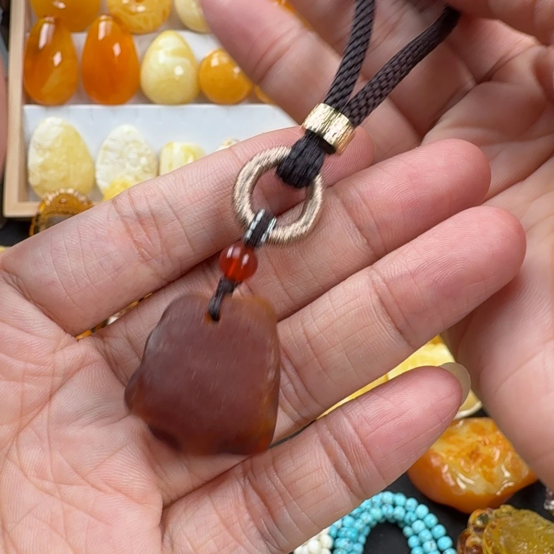 蜜蜡未镶嵌颈饰蜜蜡