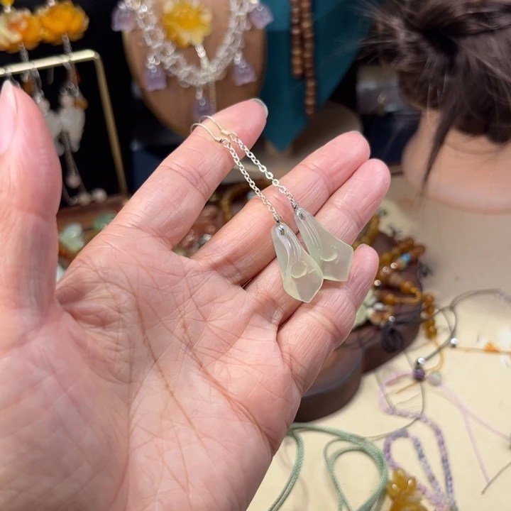 蛇纹石玉银S925镶嵌耳饰