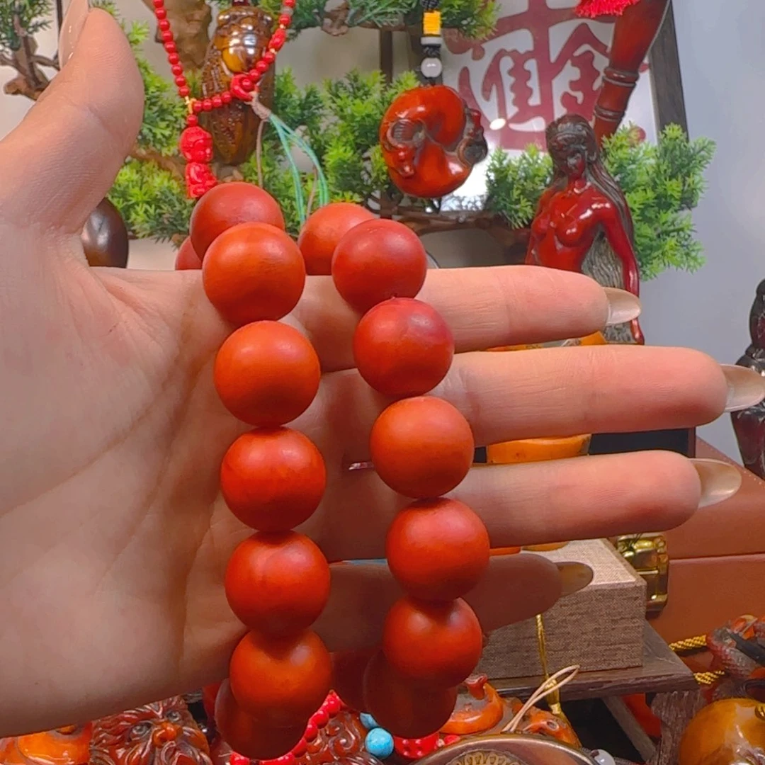 琥珀裸石未镶嵌手串