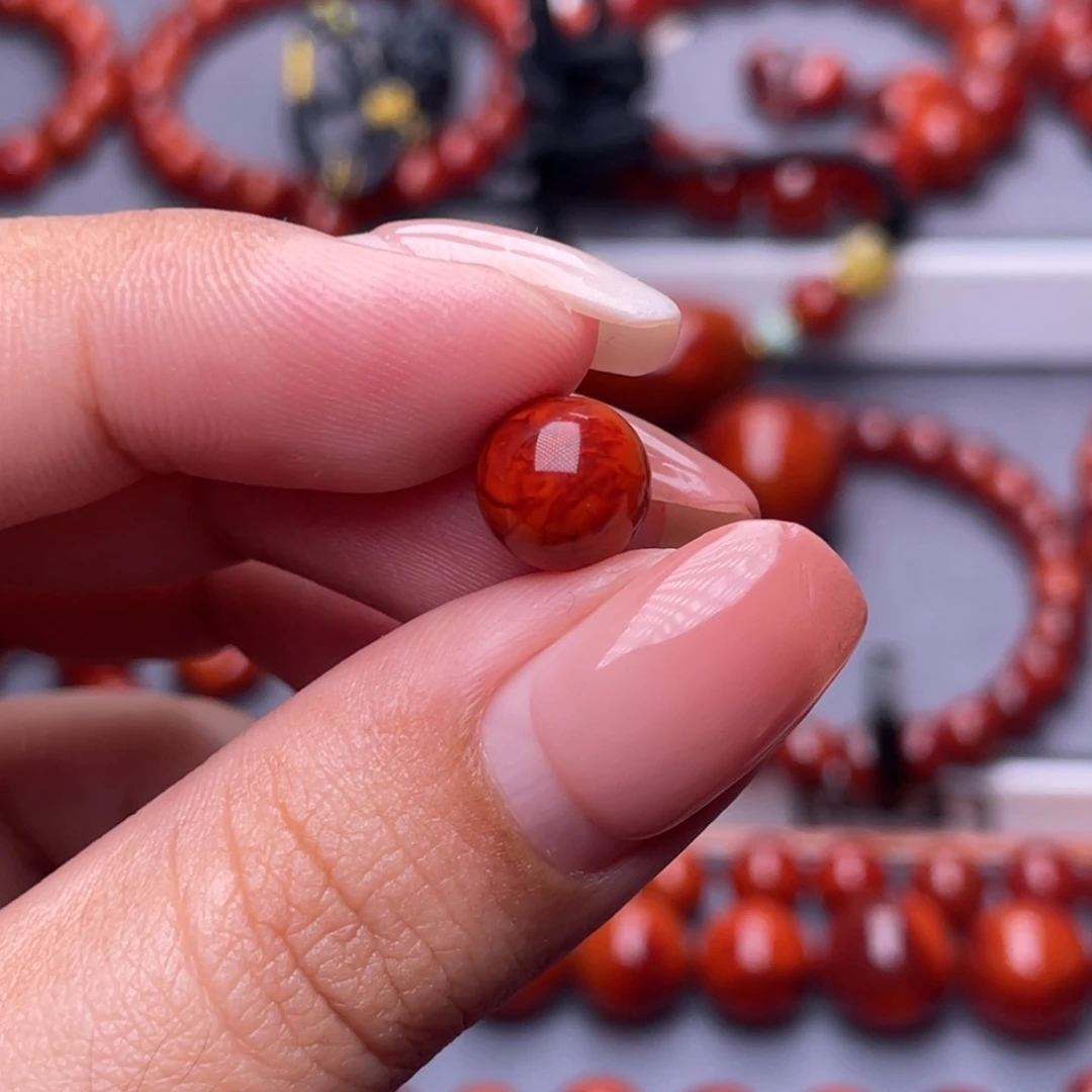 未镶嵌其他南红玛瑙原矿）8.7mm瓦西柿子红火焰虎皮满肉圆珠