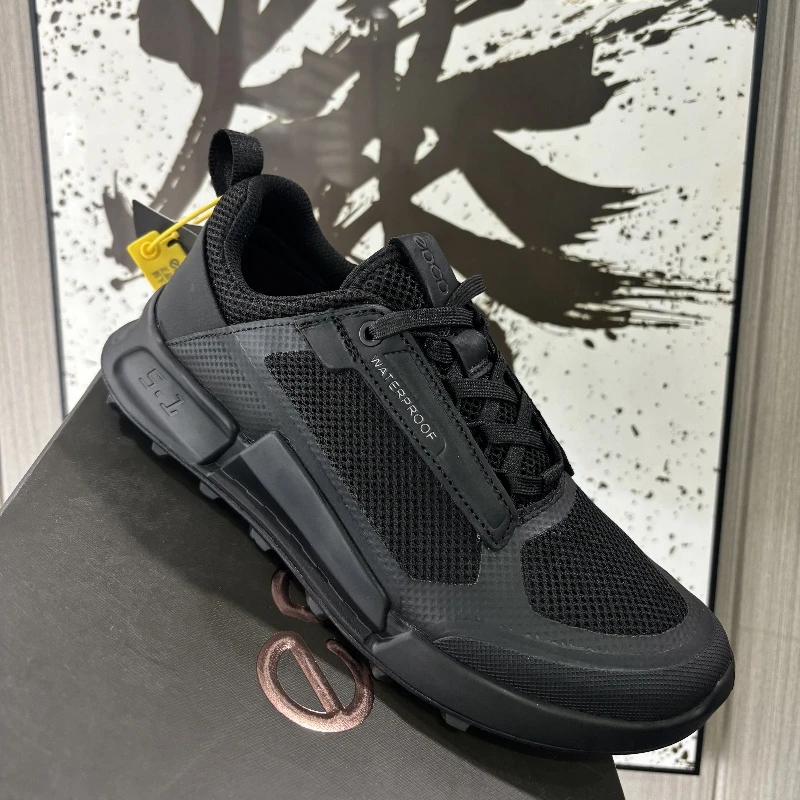 2025新款时尚低帮休闲百搭健步户外商务休闲鞋