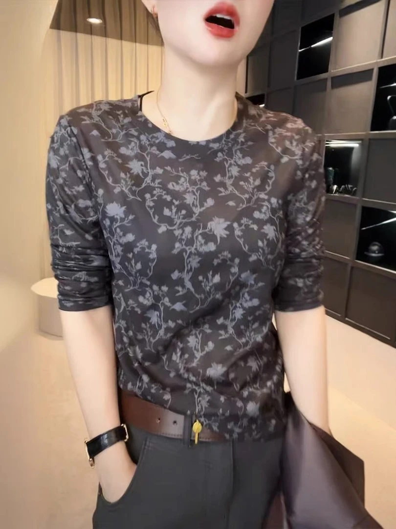 【咖藤蔓】欧货气质藤蔓花纹百搭长袖打底设计圆领印花T恤上衣1814