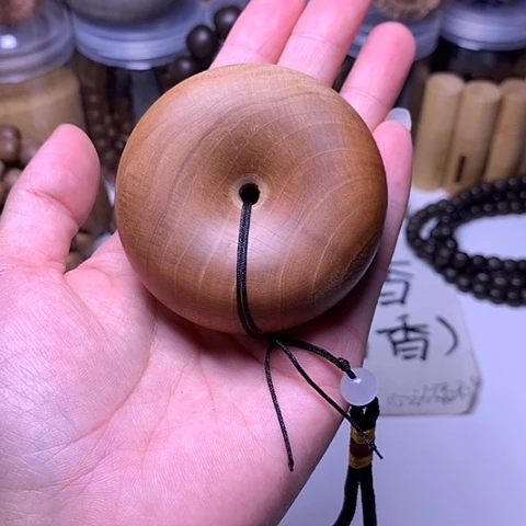 檀香木把件老山檀香大面包圈微瑕