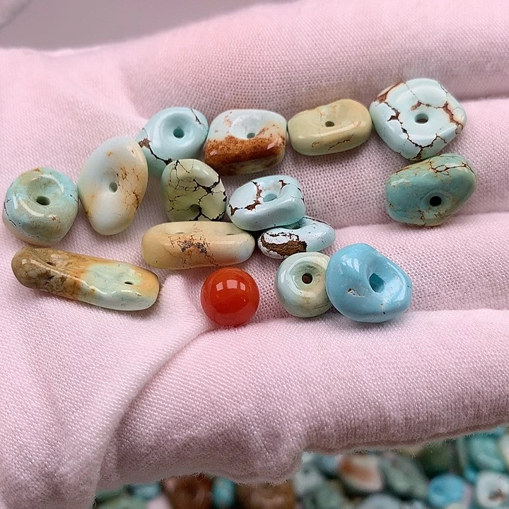 南红玛瑙未镶嵌珠宝奇石钥****闹