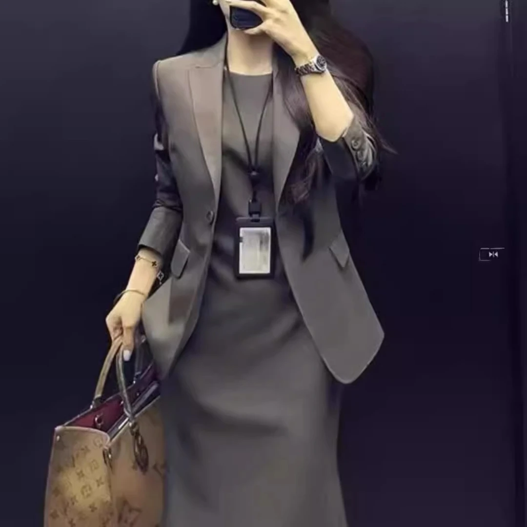 2025春天新款女装套装轻奢高级感女人味职业气质灰色西装裙两件套
