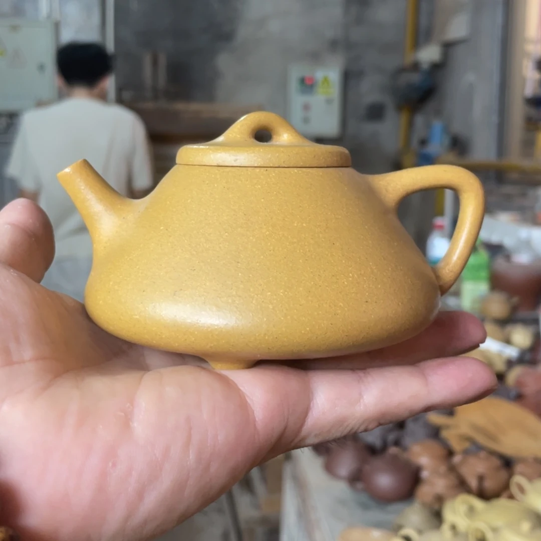 茶壶紫砂WWW。 黄金段。 子冶石瓢。 全手工。240CC