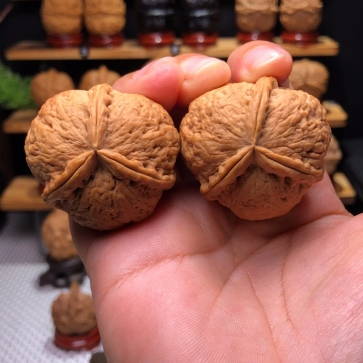 【闪购商品】用****4金牛三棱2