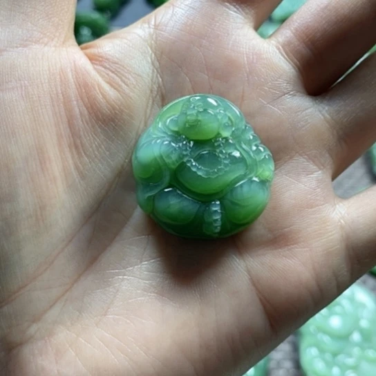 【闪购商品】颈饰未镶嵌和田玉老*